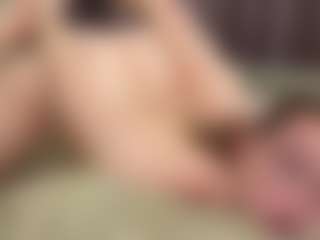 Live cam show with Your little bee - Polly - Athletic Strip on madthumbs
