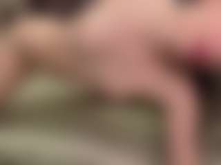 Live cam show with Your little bee - Polly - Athletic Tease on fapnchat