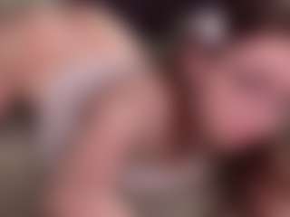 Your little bee - Polly's Live Sex Cam Show