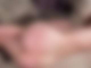 Your little bee - Polly's Live Sex Cam Show