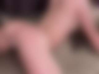 Live cam show with Your little bee - Polly - Athletic Young Adult on Camsoda