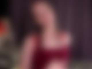 Your little bee - Polly's Live Sex Cam Show