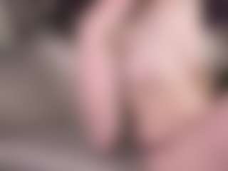 Live cam show with Your little bee - Polly - Athletic Strip on nudelive.tv