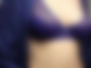 Live cam show with RowenaGossett - Fingering on Dare Cams