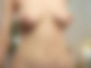 RowenaGossett's Live Sex Cam Show