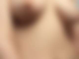 RowenaGossett's Live Sex Cam Show