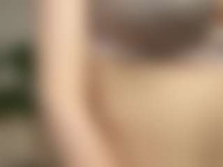 RowenaGossett's Live Sex Cam Show