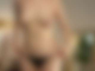 RowenaGossett's Live Sex Cam Show
