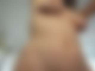 Live cam show with RowenaGossett - Sexy on TastyBlacksLive