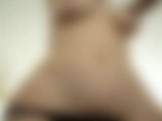 Live cam show with RowenaGossett - Camel Toe on Camsoda