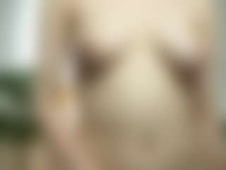 RowenaGossett's Live Sex Cam Show
