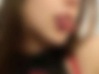Live cam show with RowenaGossett - Blue Eyes on Milfs Live