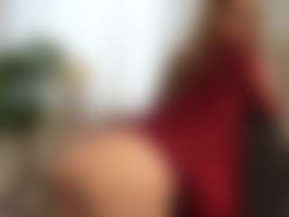 Live cam show with RowenaGossett - Body Massage on Camsoda