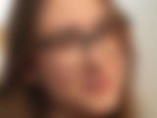 RowenaGossett's Live Sex Cam Show