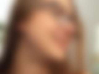 RowenaGossett's Live Sex Cam Show