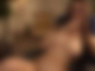RowenaGossett's Live Sex Cam Show