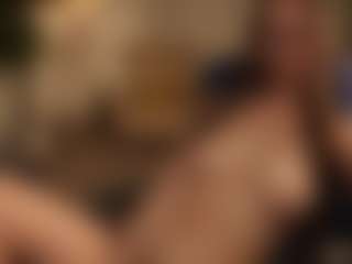 RowenaGossett's Live Sex Cam Show