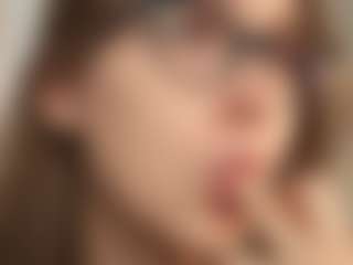 Live cam show with RowenaGossett - Tittyfuck on Gym Cam Girls