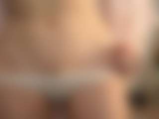 Live cam show with RowenaGossett - Ass Bouncing on Strip Flash - Live Sex Shows