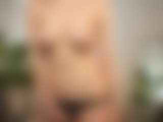 RowenaGossett's Live Sex Cam Show