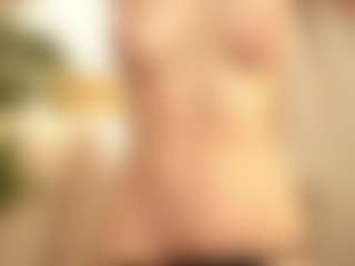 RowenaGossett's Live Sex Cam Show