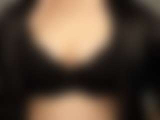 RowenaGossett's Live Sex Cam Show