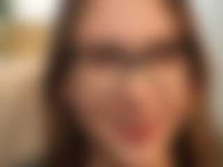 RowenaGossett's Live Sex Cam Show