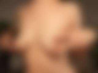 RowenaGossett's Live Sex Cam Show
