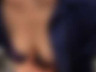 Live cam show with RowenaGossett - Ass Clapping on Camsoda