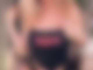 Live cam show with SibleyDunsford - Brown Hair on Hubzter Live