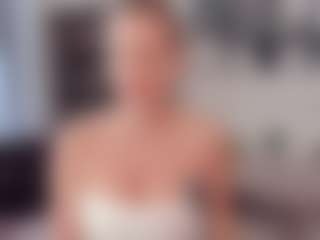 Live cam show with SibleyDunsford - Brown Hair on liverealitysex.com