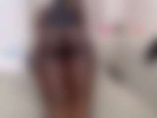 Live cam show with Darkqween23 - Erotic on Milfs Live