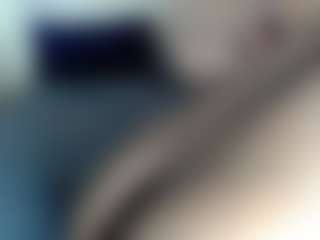 Live cam show with Darkqween23 - Legs on crypto-cams