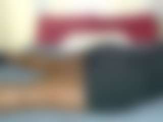 Live cam show with Darkqween23 - Legs on Instabang