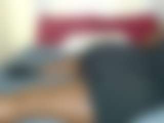 Live cam show with Darkqween23 - Legs on xDating