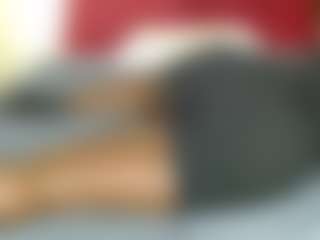 Live cam show with Darkqween23 - Legs on Latina Girls