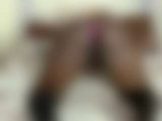 Live cam show with Darkqween23 - Tease on Camsoda