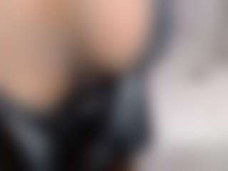 Live-Cam-Show mit Darkqween23 - Double Penetration auf Camsoda