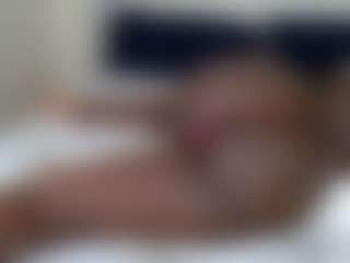 Darkqween23's Live Sex Cam Show