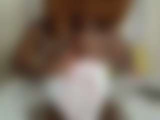 Darkqween23's Live Sex Cam Show