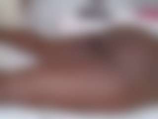 Show en direct avec Darkqween23 - Curvy Small Tits sur Camsoda