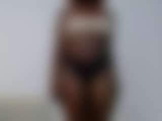 Live cam show with Darkqween23 - Ebony Blowjob on Dare Cams