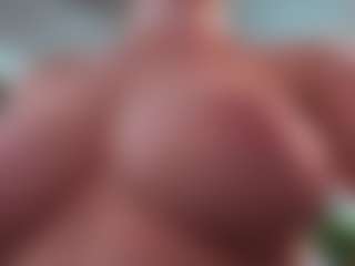 Live cam show with Linda - Strip on crypto-cams