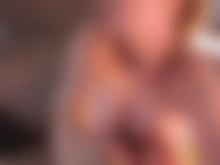 Live cam show with Linda - Cum on Camming Site