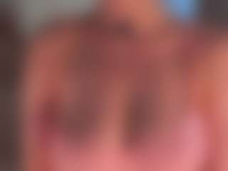 Live cam show with Linda - Young Adult on Camming Site