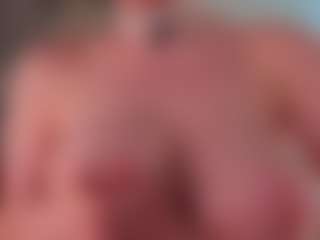 Live cam show with Linda - Squirt on Uber Horny