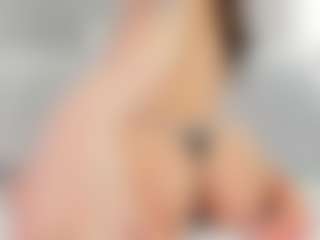 Live cam show with NaomiAsian - Upskirt on TastyBlacksLive