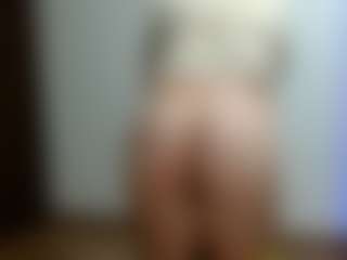 B-L-O-N-D's Live Sex Cam Show