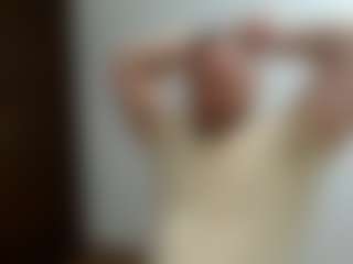 B-L-O-N-D's Live Sex Cam Show