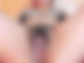 Live cam show with Sara-Collinnss - Red Hair Teen (18+) on xplaylive.com